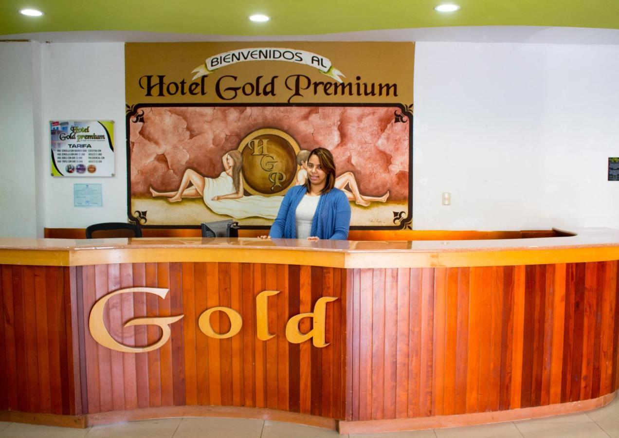 Hotel Gold Premium Bonao ภายนอก รูปภาพ